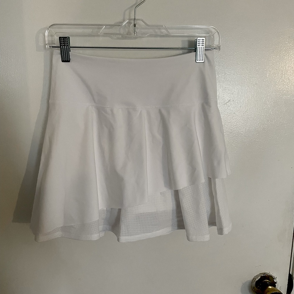 Brand new, beautiful white  Athleta Skort